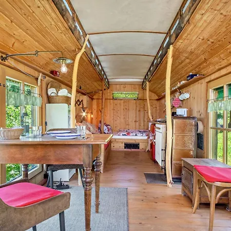 Zirkuswagen Ostrach